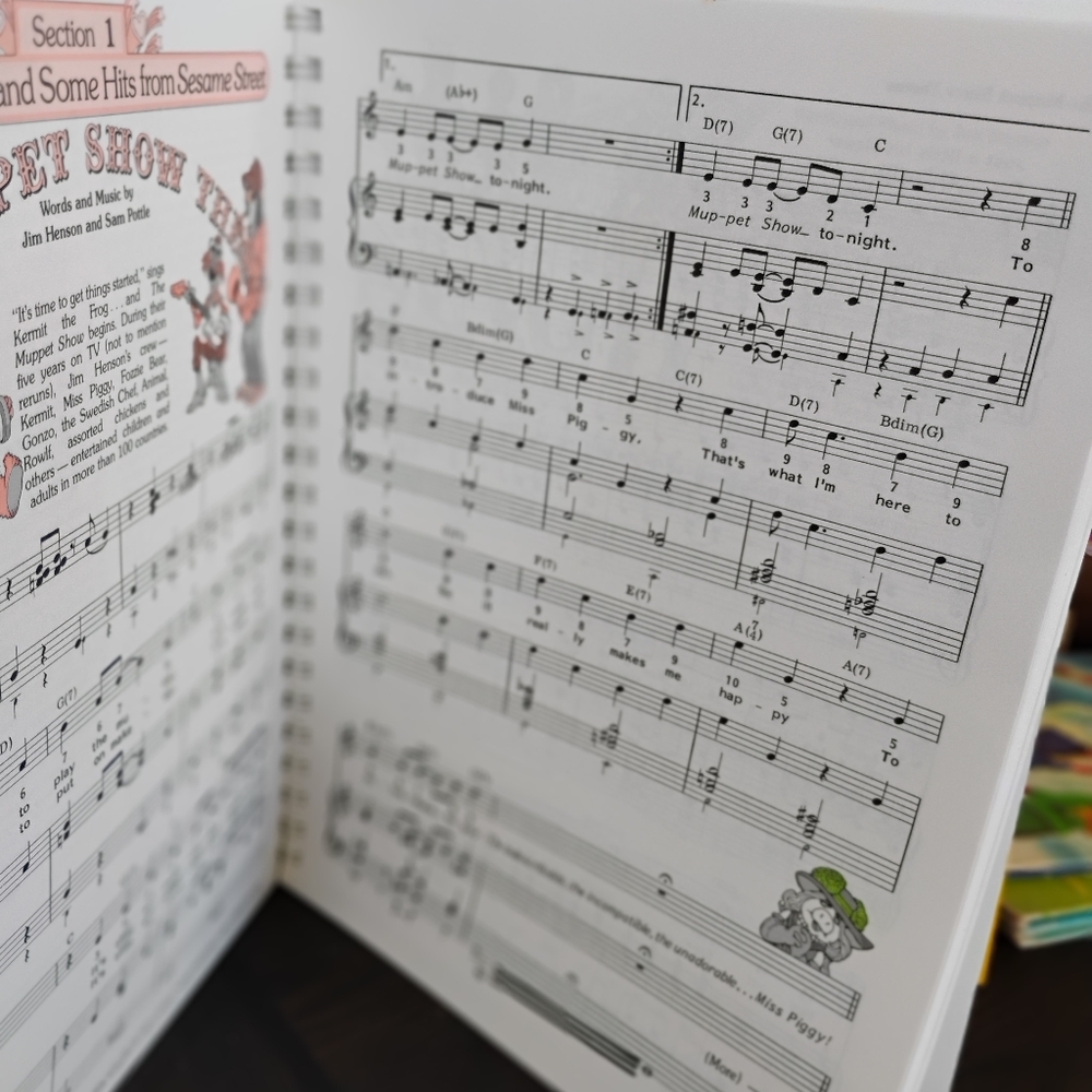 Readers Digest Children's Songbook - Picture 2 of 3